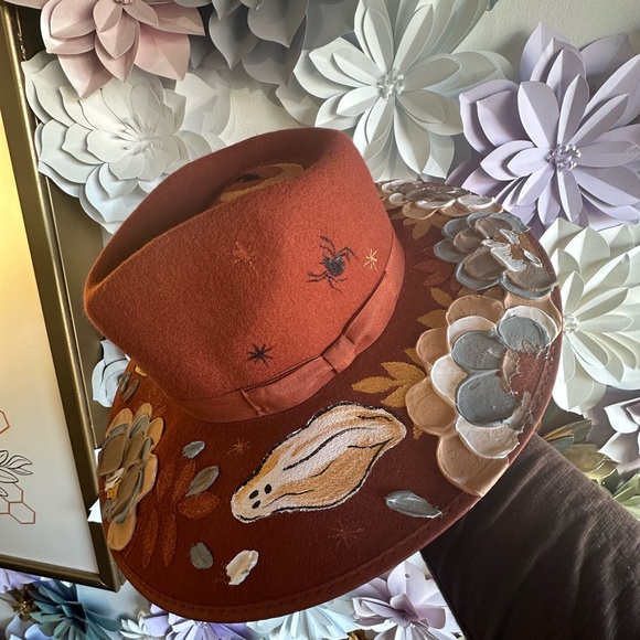 Wide Brim Hat - Picture 2 of 3